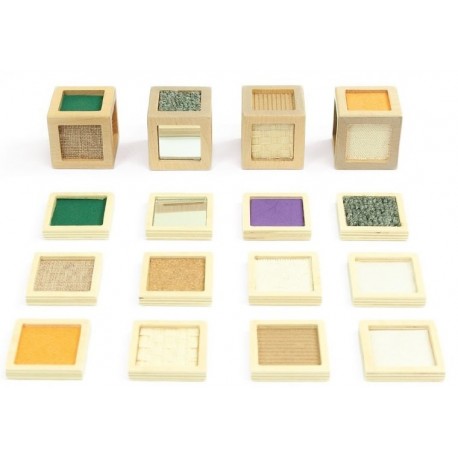 TEXTURES SENSORY CUBES. 4 CUBS FUSTA DIFERENTS TEXTURES. JOGUINA A PARTIR DE 18 MESOS